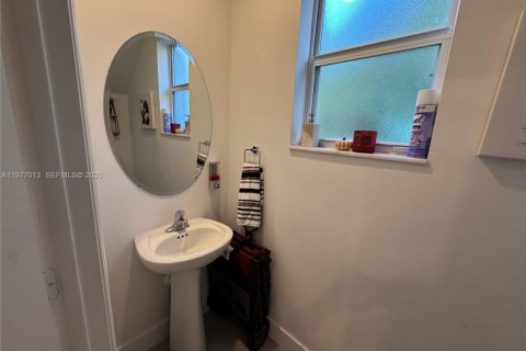 Купить виллу или дом в Хомстед, Флорида 3 спальни, 129.41м2, № 2049038 - фото 14