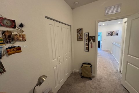 Купить виллу или дом в Хомстед, Флорида 3 спальни, 129.41м2, № 2049038 - фото 28