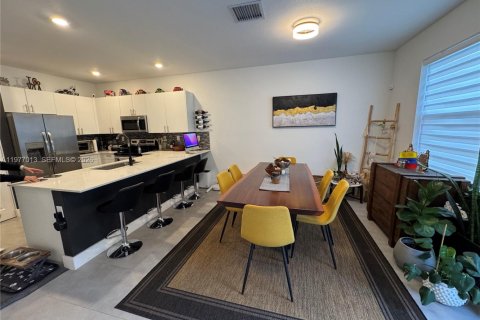 Купить виллу или дом в Хомстед, Флорида 3 спальни, 129.41м2, № 2049038 - фото 11