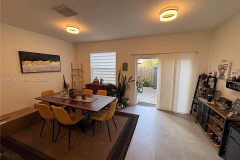 Купить виллу или дом в Хомстед, Флорида 3 спальни, 129.41м2, № 2049038 - фото 16