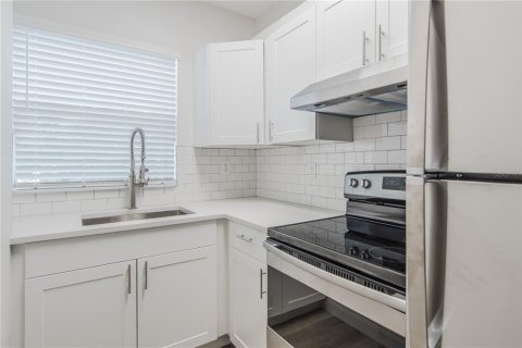 Appartement à louer à Orlando, Floride: 2 chambres, 60.39 m2 № 1916496 - photo 2