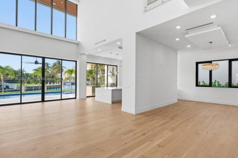 Villa ou maison à vendre à Lauderdale-by-the-Sea, Floride: 7 chambres, 555.09 m2 № 2306909 - photo 20