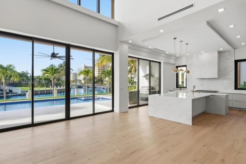 Villa ou maison à vendre à Lauderdale-by-the-Sea, Floride: 7 chambres, 555.09 m2 № 2306909 - photo 9