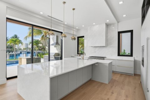 Villa ou maison à vendre à Lauderdale-by-the-Sea, Floride: 7 chambres, 555.09 m2 № 2306909 - photo 15