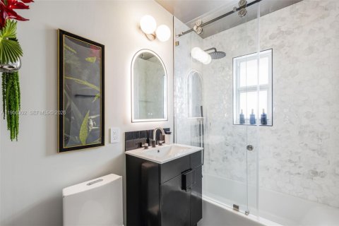 Casa en alquiler en Fort Lauderdale, Florida, 3 dormitorios, 121.79 m2 № 2078149 - foto 19
