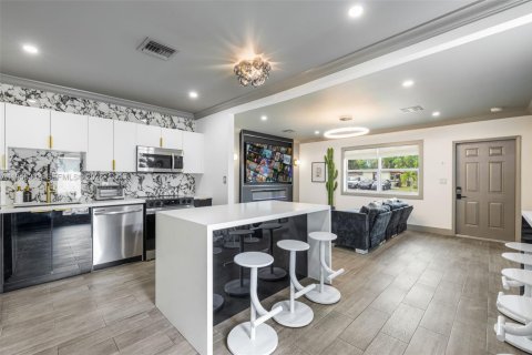 Casa en alquiler en Fort Lauderdale, Florida, 3 dormitorios, 121.79 m2 № 2078149 - foto 9