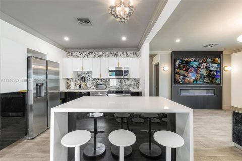 Casa en alquiler en Fort Lauderdale, Florida, 3 dormitorios, 121.79 m2 № 2078149 - foto 10