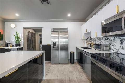 Casa en alquiler en Fort Lauderdale, Florida, 3 dormitorios, 121.79 m2 № 2078149 - foto 17