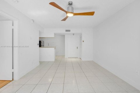 Copropriété à vendre à Miami Lakes, Floride: 1 chambre, 59.46 m2 № 1925760 - photo 8