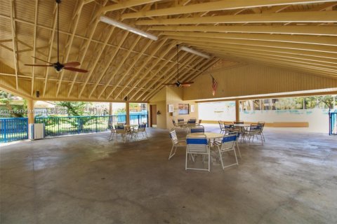 Copropriété à vendre à Miami Lakes, Floride: 1 chambre, 59.46 m2 № 1925760 - photo 23