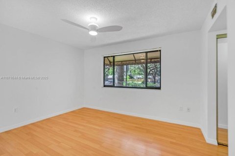 Copropriété à vendre à Miami Lakes, Floride: 1 chambre, 59.46 m2 № 1925760 - photo 12