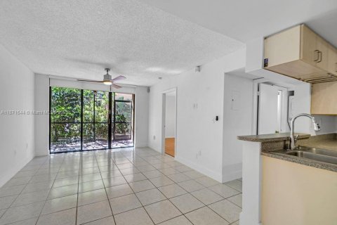Copropriété à vendre à Miami Lakes, Floride: 1 chambre, 59.46 m2 № 1925760 - photo 6