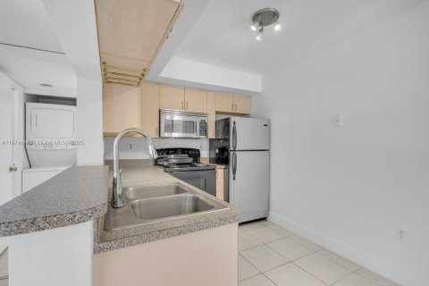 Copropriété à vendre à Miami Lakes, Floride: 1 chambre, 59.46 m2 № 1925760 - photo 9