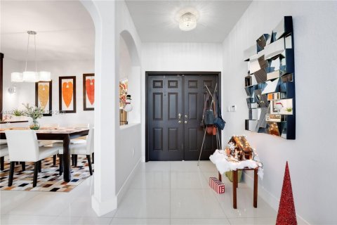 Townhouse in Doral, Florida 3 bedrooms, 211.45 sq.m. № 2031467 - photo 3