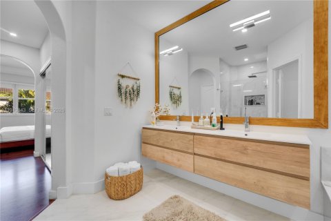 Townhouse in Doral, Florida 3 bedrooms, 211.45 sq.m. № 2031467 - photo 22