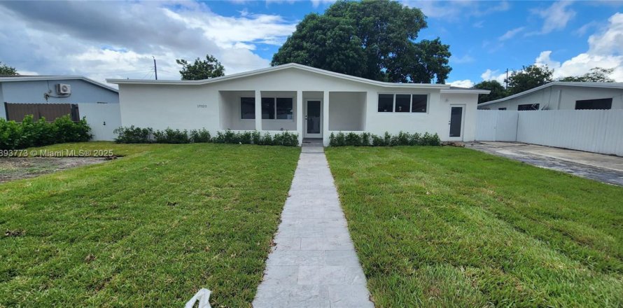 Casa en Miami Gardens, Florida 5 dormitorios, 217.39 m2 № 1945374