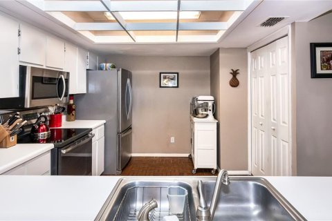 Touwnhouse à vendre à Orlando, Floride: 2 chambres, 129.69 m2 № 1912809 - photo 12