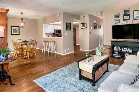 Touwnhouse à vendre à Orlando, Floride: 2 chambres, 129.69 m2 № 1912809 - photo 5