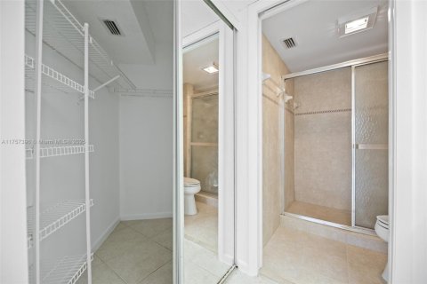 Condo in Homestead, Florida, 2 bedrooms  № 1889402 - photo 18