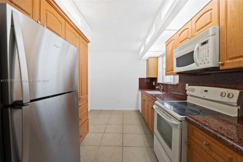 Condo in Homestead, Florida, 2 bedrooms  № 1889402 - photo 8