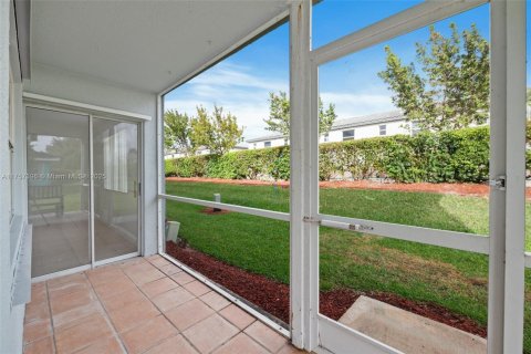 Condo in Homestead, Florida, 2 bedrooms  № 1889402 - photo 25