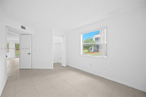 Condo in Homestead, Florida, 2 bedrooms  № 1889402 - photo 23