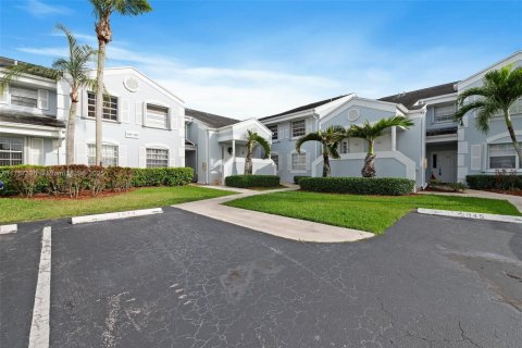 Condo in Homestead, Florida, 2 bedrooms  № 1889402 - photo 1