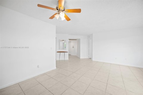 Condo in Homestead, Florida, 2 bedrooms  № 1889402 - photo 7