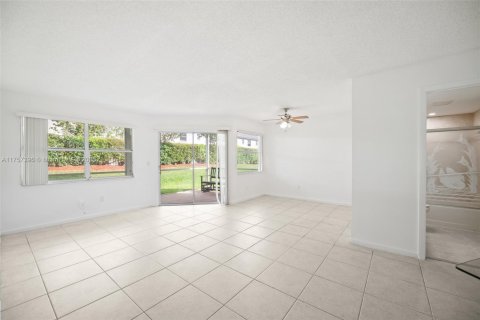 Condo in Homestead, Florida, 2 bedrooms  № 1889402 - photo 5