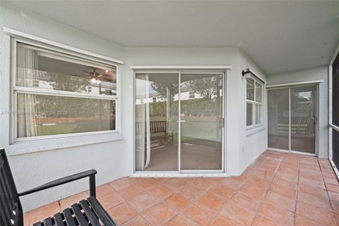 Condo in Homestead, Florida, 2 bedrooms  № 1889402 - photo 26