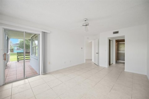 Condo in Homestead, Florida, 2 bedrooms  № 1889402 - photo 16