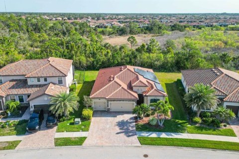 House in Venice, Florida 4 bedrooms, 209.12 sq.m. № 1548165 - photo 3