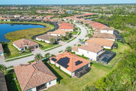 House in Venice, Florida 4 bedrooms, 209.12 sq.m. № 1548165 - photo 30