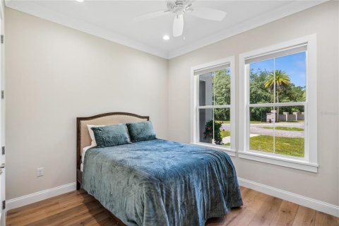 House in Oviedo, Florida 4 bedrooms, 298.49 sq.m. № 2215715 - photo 24