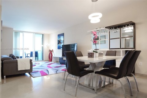 Condo in Hallandale Beach, Florida, 3 bedrooms  № 2052928 - photo 5