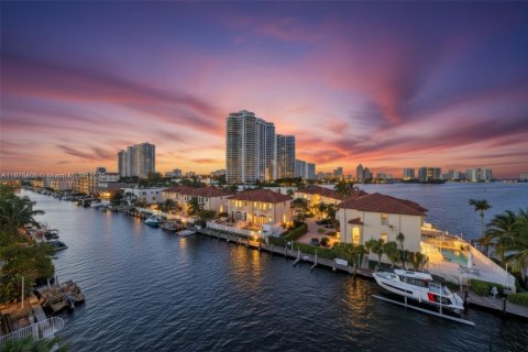 Condo in North Miami Beach, Florida, 1 bedroom  № 1953398 - photo 23