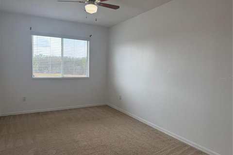 Townhouse in Davenport, Florida 4 bedrooms, 162.39 sq.m. № 1724681 - photo 19