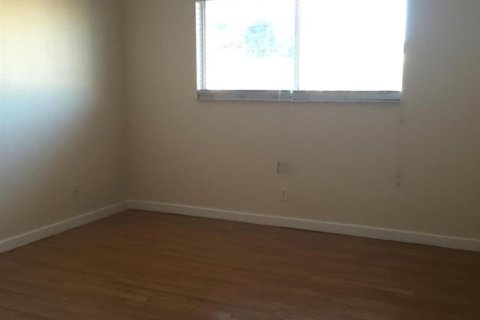Copropriété à vendre à Lauderhill, Floride: 2 chambres, 102.19 m2 № 2084556 - photo 3