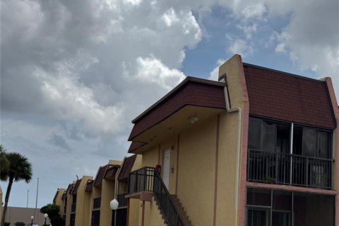 Copropriété à vendre à Lauderhill, Floride: 2 chambres, 102.19 m2 № 2084556 - photo 2