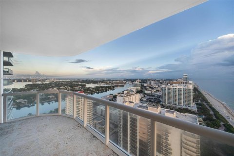 Condo in Miami Beach, Florida, 3 bedrooms  № 1944156 - photo 24