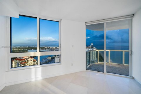Condo in Miami Beach, Florida, 3 bedrooms  № 1944156 - photo 29