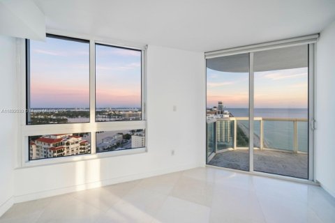 Condo in Miami Beach, Florida, 3 bedrooms  № 1944156 - photo 6