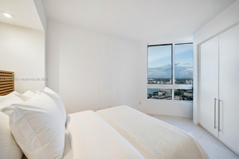 Condo in Miami Beach, Florida, 3 bedrooms  № 1944156 - photo 16