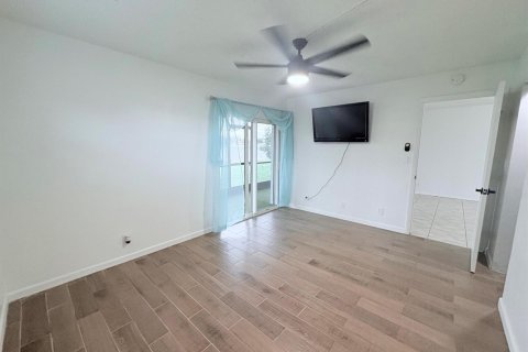 Copropriété à louer à Miramar, Floride: 2 chambres, 77.29 m2 № 2432290 - photo 9