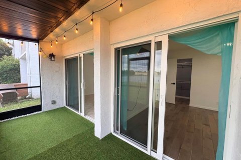 Copropriété à louer à Miramar, Floride: 2 chambres, 77.29 m2 № 2432290 - photo 6