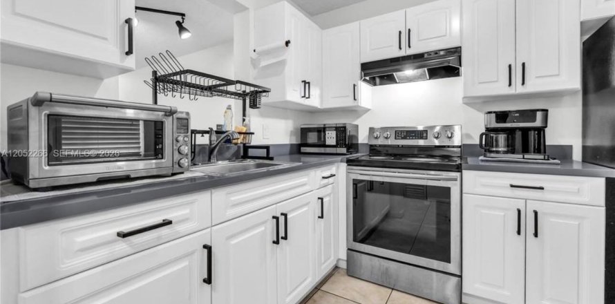 Condo à Miramar, Floride, 2 chambres № 2432290