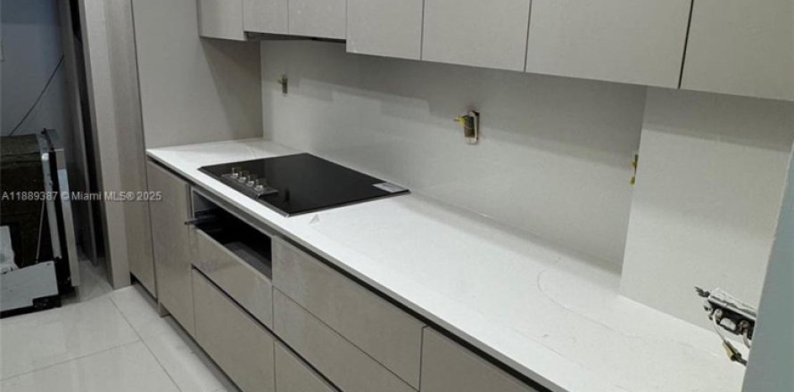 Condo à Hollywood, Floride, 2 chambres № 1941457
