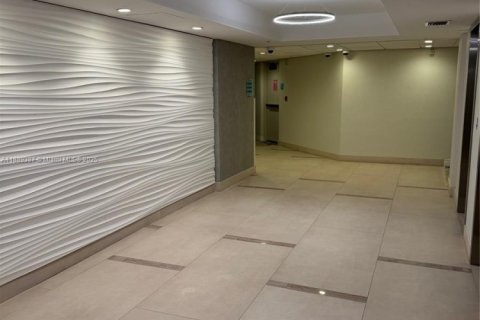 Condominio en venta en Hollywood, Florida, 2 dormitorios, 112.23 m2 № 1941457 - foto 15