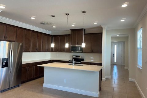 Casa en venta en Saint Cloud, Florida, 3 dormitorios, 174.28 m2 № 2196147 - foto 4