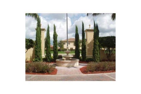 Condominio en alquiler en Homestead, Florida, 3 dormitorios, 98.66 m2 № 2432569 - foto 5